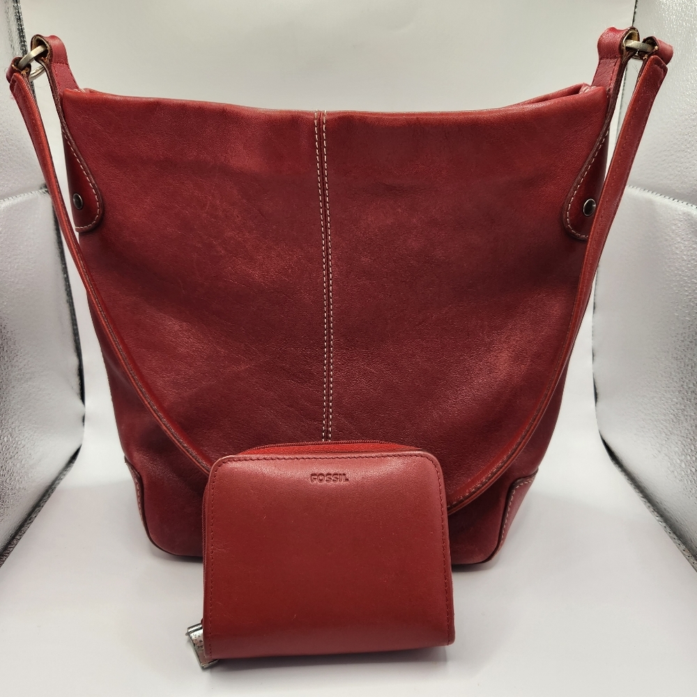 Fossil Red Leather Shoulder Bag and Wallet Set